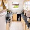 Photo 7: Kitchen 