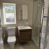 Photo 5: Main bathroom 