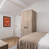 Photo 5: Room 8