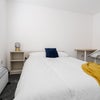 Photo 4: Room 5