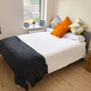Photo 4: Bright, fully furnished first-floor double bedroom