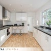 Photo 9: Kitchen 