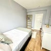 Photo 3: bedroom
