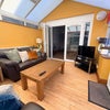 Photo 10: Communal lounge