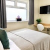 Photo 2: Large double bedroom with en-suite available now