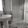 Photo 4: Main bathroom