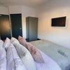 Photo 9: Room 4