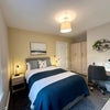 Photo 4: Room 1