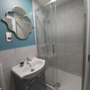 Photo 3: Room 2, En-suite room