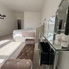 Photo 3: Studio large bedroom with ENSUITE