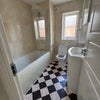 Photo 5: Studio large bedroom with ENSUITE