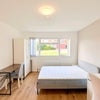 Photo 4: Room 1