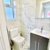 Photo 6: Room 1 ensuite