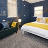 Photo 11: Room 203