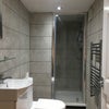 Photo 8: en suite lower ground floor