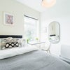 Photo 6: Room 4