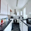 Photo 6: kitchen