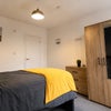 Photo 6: ROOM 4