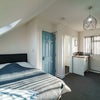 Photo 4: Room8 - Loft Studio