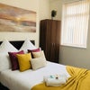 Photo 8: Room 1