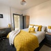 Photo 11: Room 2