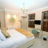 Photo 4: Double room with private shower £1000 pcm