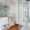 Photo 2: En-suite 
