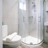 Photo 5: Room 2 (ensuite)