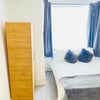 Photo 6: Double bedroom