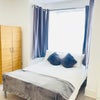 Photo 8: Double bedroom