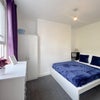 Photo 2: En-Suite Room 2