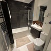 Photo 4: Shared bathroom 