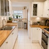 Photo 3: Kitchen