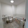Photo 7: Main bathroom 