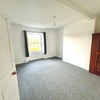 Photo 5: Bedroom to let