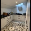 Photo 4: Beautiful modern kitchen 