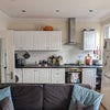Photo 2: kitchen
