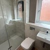 Photo 4: shower room