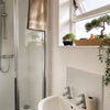 Photo 3: Shared bathroom with room 2 - £550 