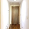 Photo 7: Entrance