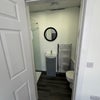 Photo 6: Room 2 en-suite 