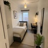 Photo 5: Bedroom entrance 