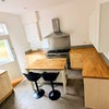 Photo 2: kitchen