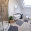 Photo 4: Bathroom 1