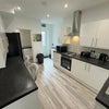 Photo 7: kitchen