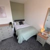 Photo 11: room 3