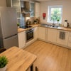 Photo 10: Kitchen