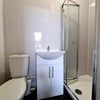 Photo 2: Room 4 Ensuite