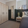 Photo 5: bedroom