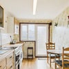 Photo 7: kitchen